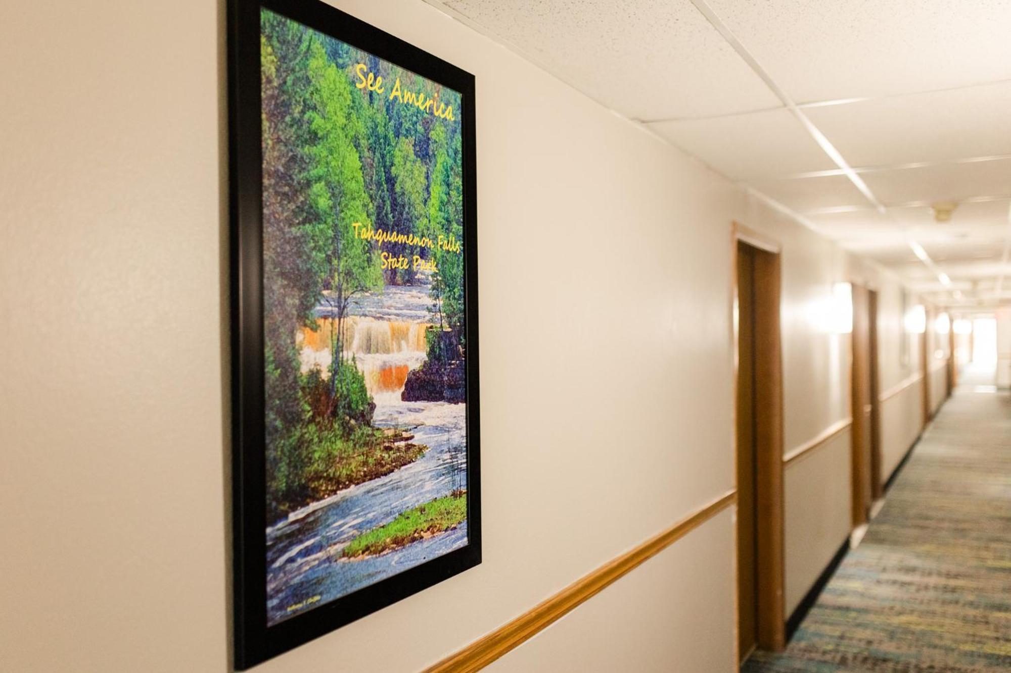 Travelodge By Wyndham Escanaba Εξωτερικό φωτογραφία